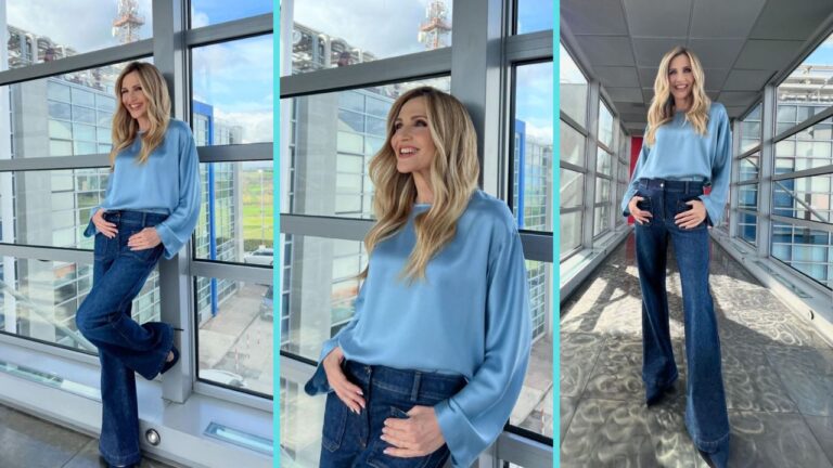 Lorella Cuccarini: questa blusa azzurra la fa sembrare una ragazzina